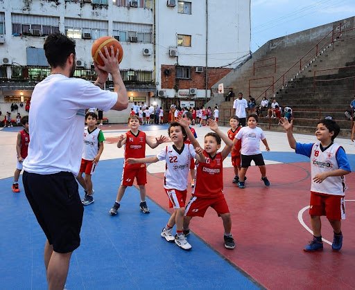 BASKETBALL